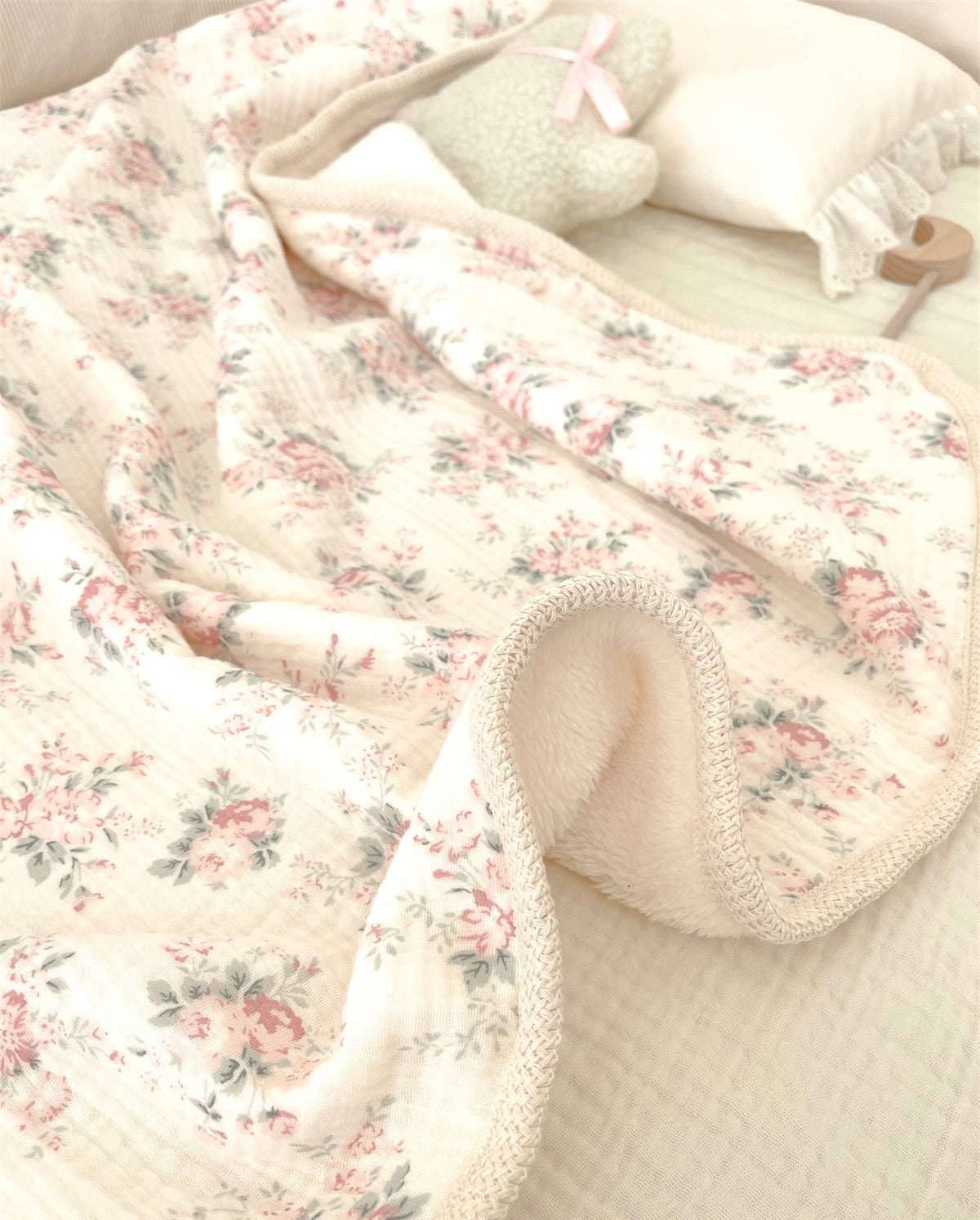 Earthy Cotton and Fluffy Fleece Blanket